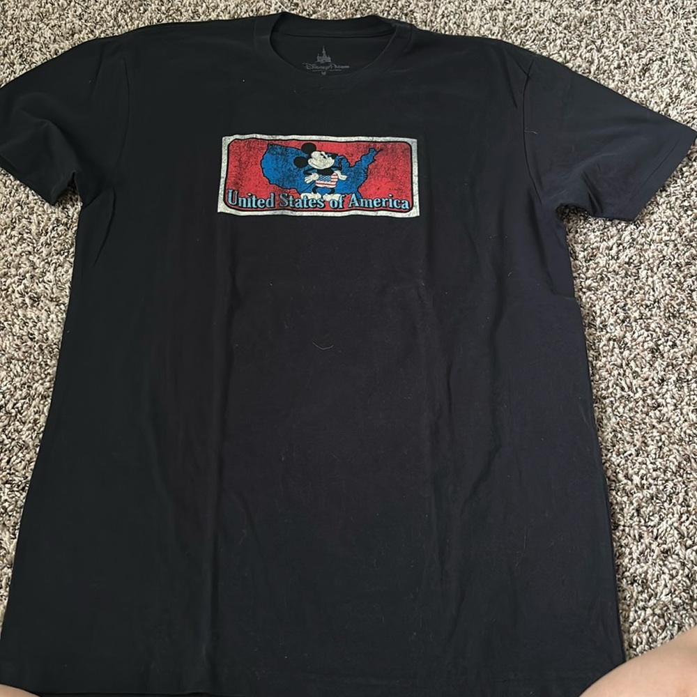 Disney Epcot world showcase America T shirt